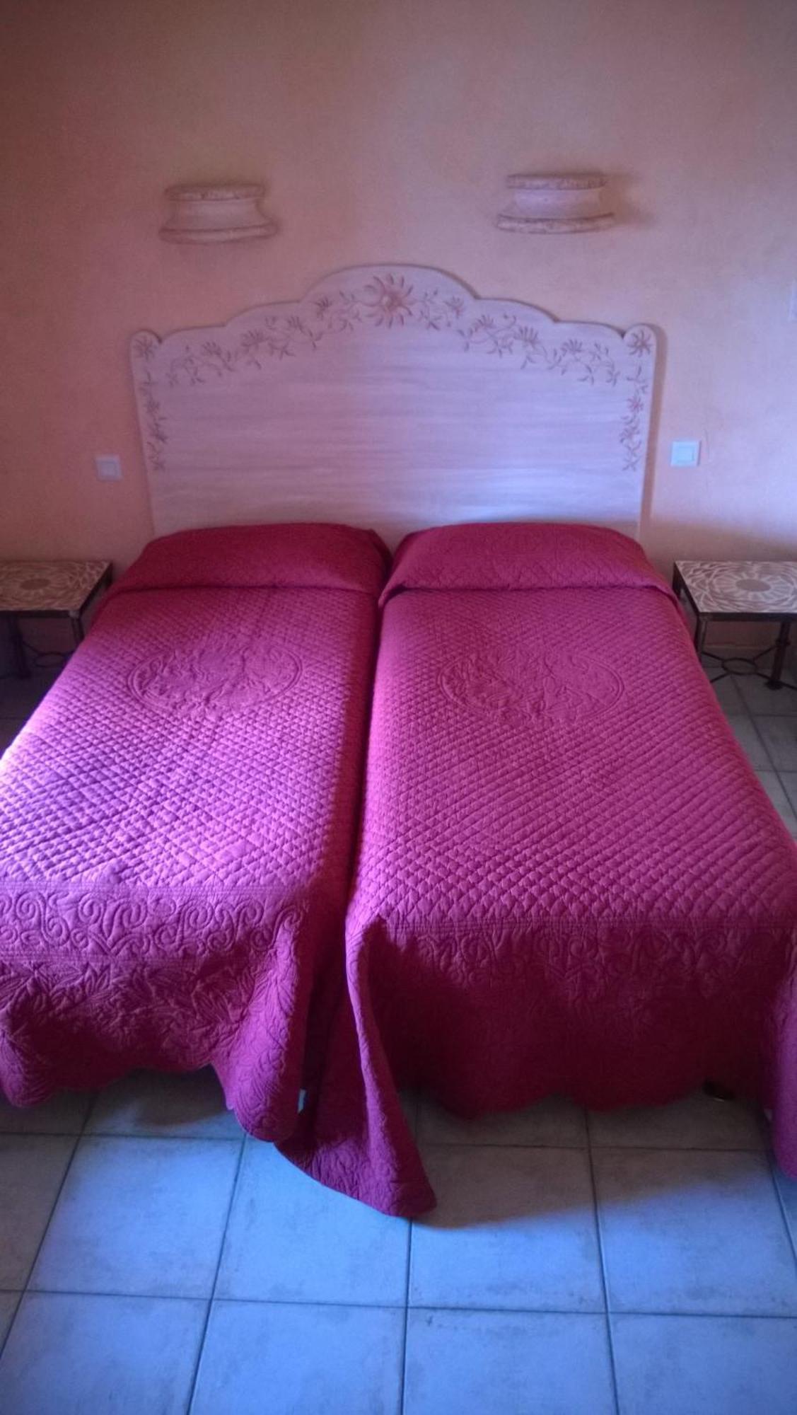 Hotel Les Cavalets Bauduen Szoba fotó