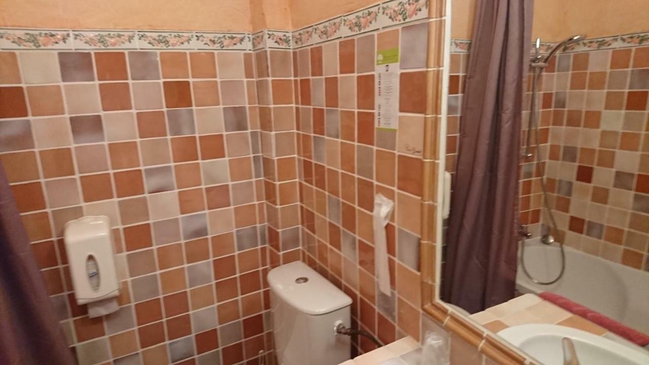 Hotel Les Cavalets Bauduen Kültér fotó
