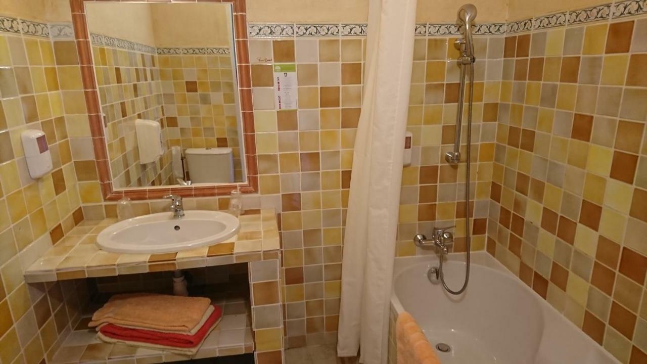 Hotel Les Cavalets Bauduen Kültér fotó